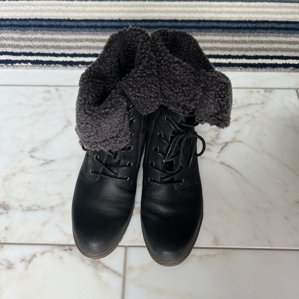 Ecco Winter Boots Size 35
